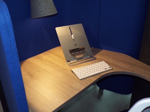 Ergonomic Café Go mobile laptop stand - Image 4
