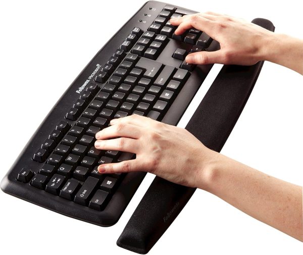 Fellowes Memory Foam Keyboard Rest Black - Image 4