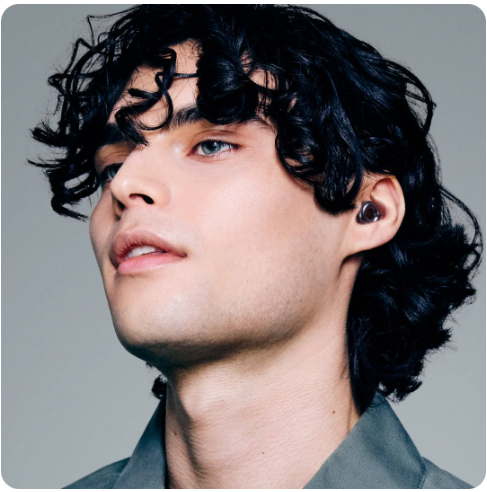 loop switch 2 in black in use