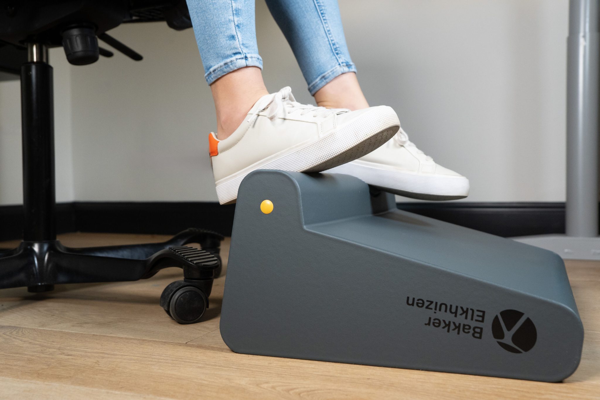 BakkerElkhuizen FootRest No. 3 - Image 6