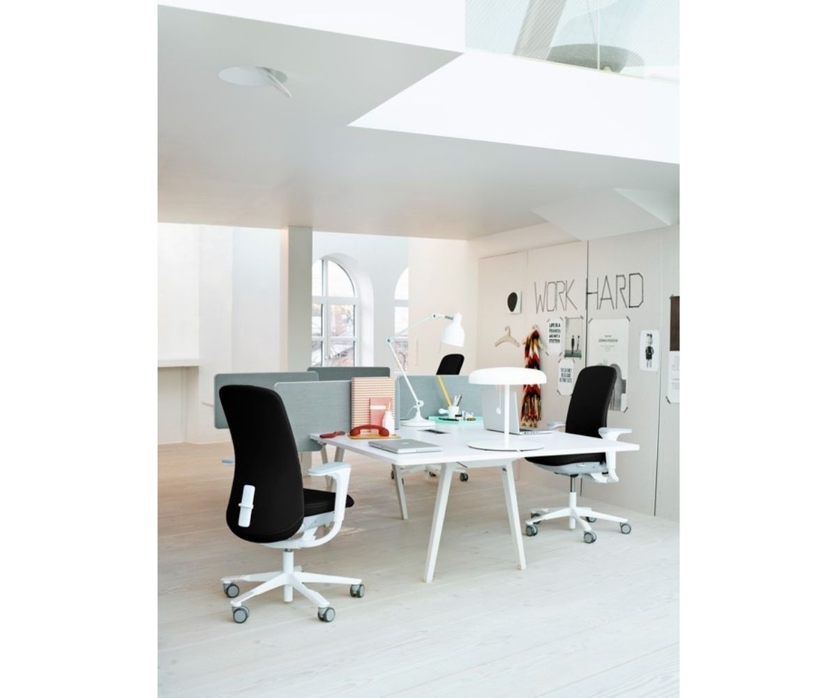 HAG SOFI 7300-0001 Upholstered High Back - Image 4