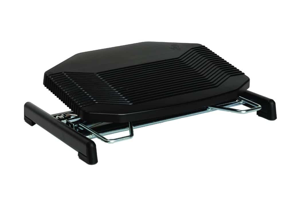 Basic950 BakkerElkhuizen footrest showing the textured foot platform and metal adjustment mechanism.